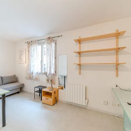 Ivry - Small And Practical Near Croix Rousse Apartment *